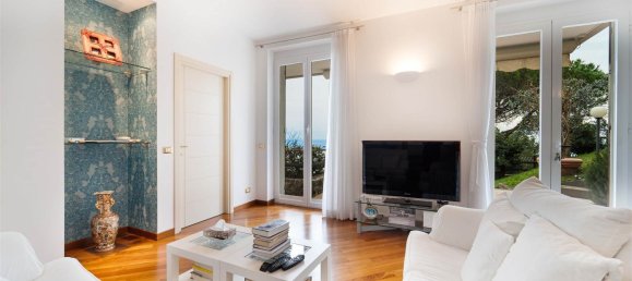 5 rooms Apartment in Arenzano, Italy No. 59888 56