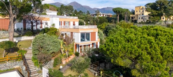 5 rooms Apartment in Arenzano, Italy No. 59888 10