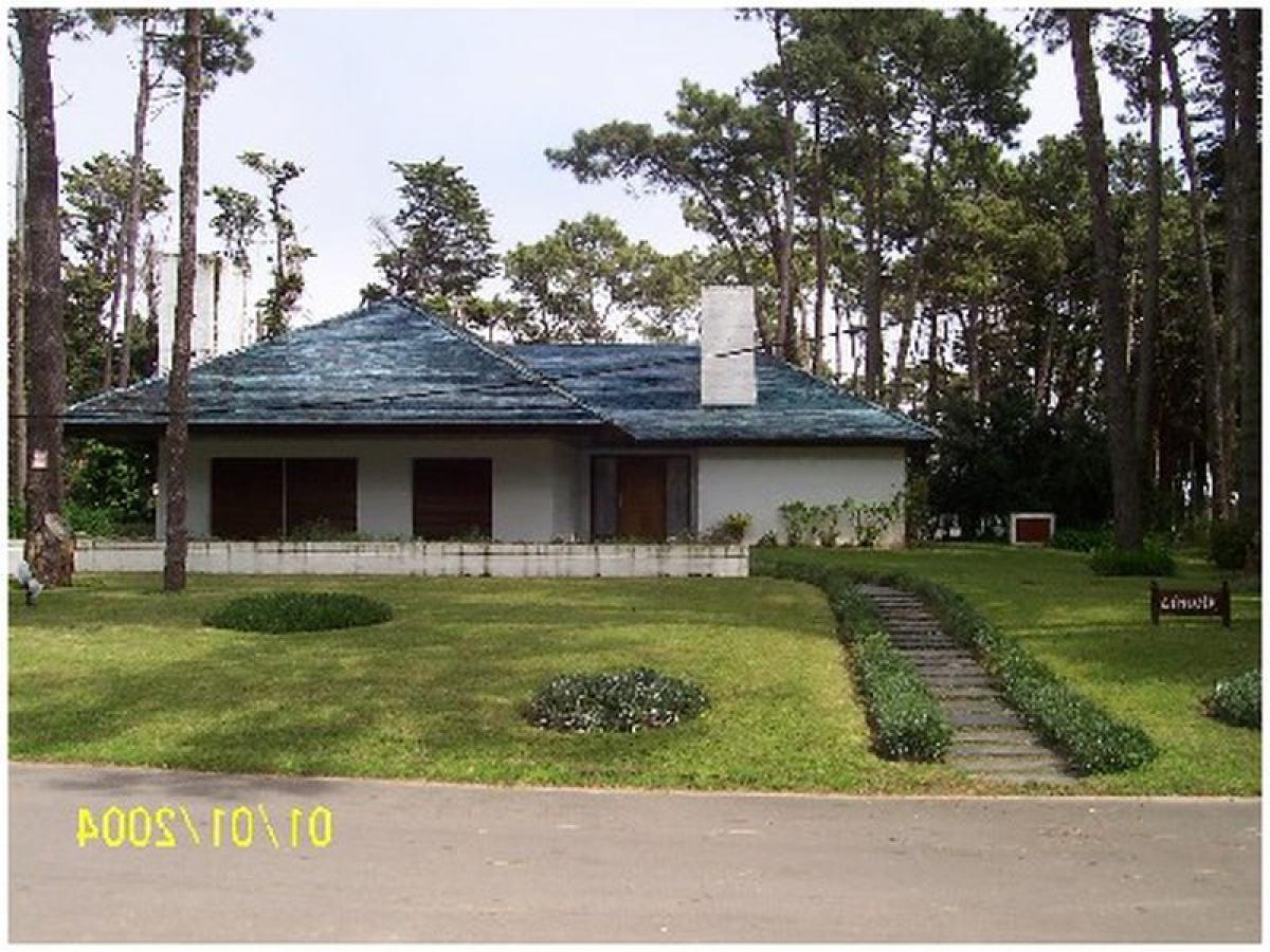 4 bedrooms House in Maldonado, Uruguay No. 9274