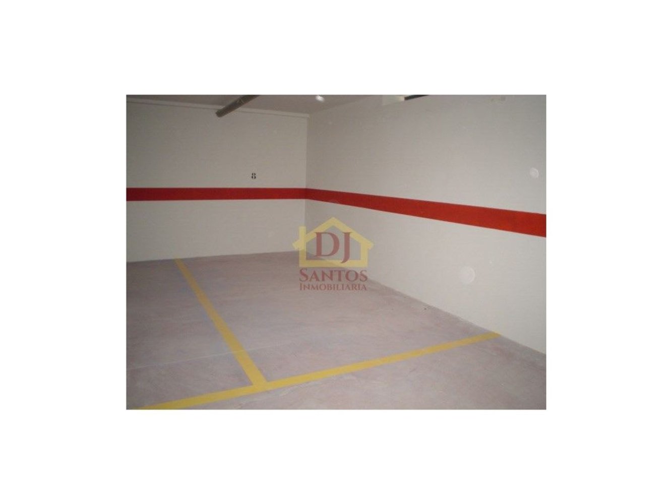  مرآب في Salamanca, Spain رقم 69470