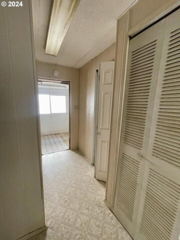  Land in Yoncalla, USA No. 488067