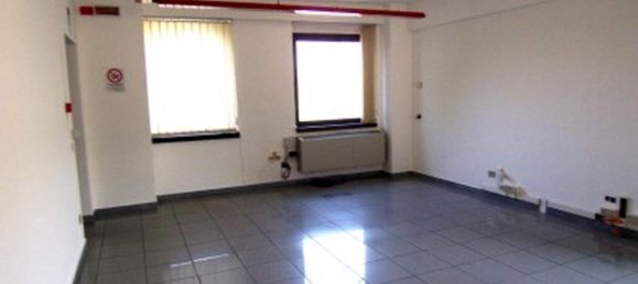 4غرفة بناية في Segrate, Italy رقم 238272 5