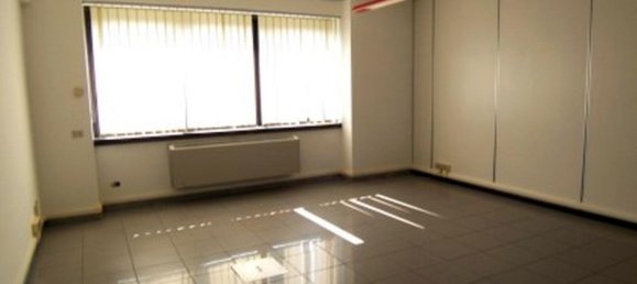 4غرفة بناية في Segrate, Italy رقم 238272 6