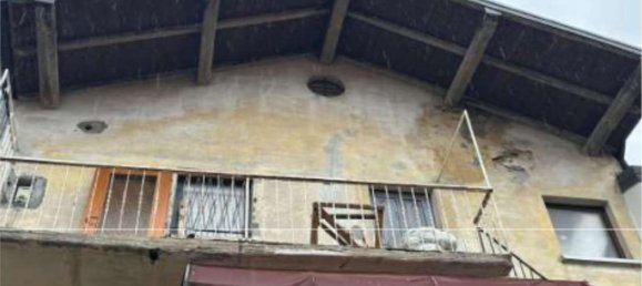 2 bedrooms Apartment in Cocquio-Trevisago, Italy No. 363478 14