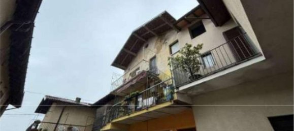 2 bedrooms Apartment in Cocquio-Trevisago, Italy No. 363478 24