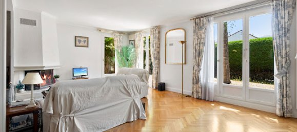 4 bedrooms House in Saint-Germain-en-Laye, France No. 330508 3