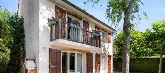 4 bedrooms House in Saint-Germain-en-Laye, France No. 330508 2