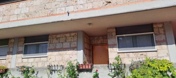 5 rooms Apartment in Montecastrilli, Italy No. 136105 3