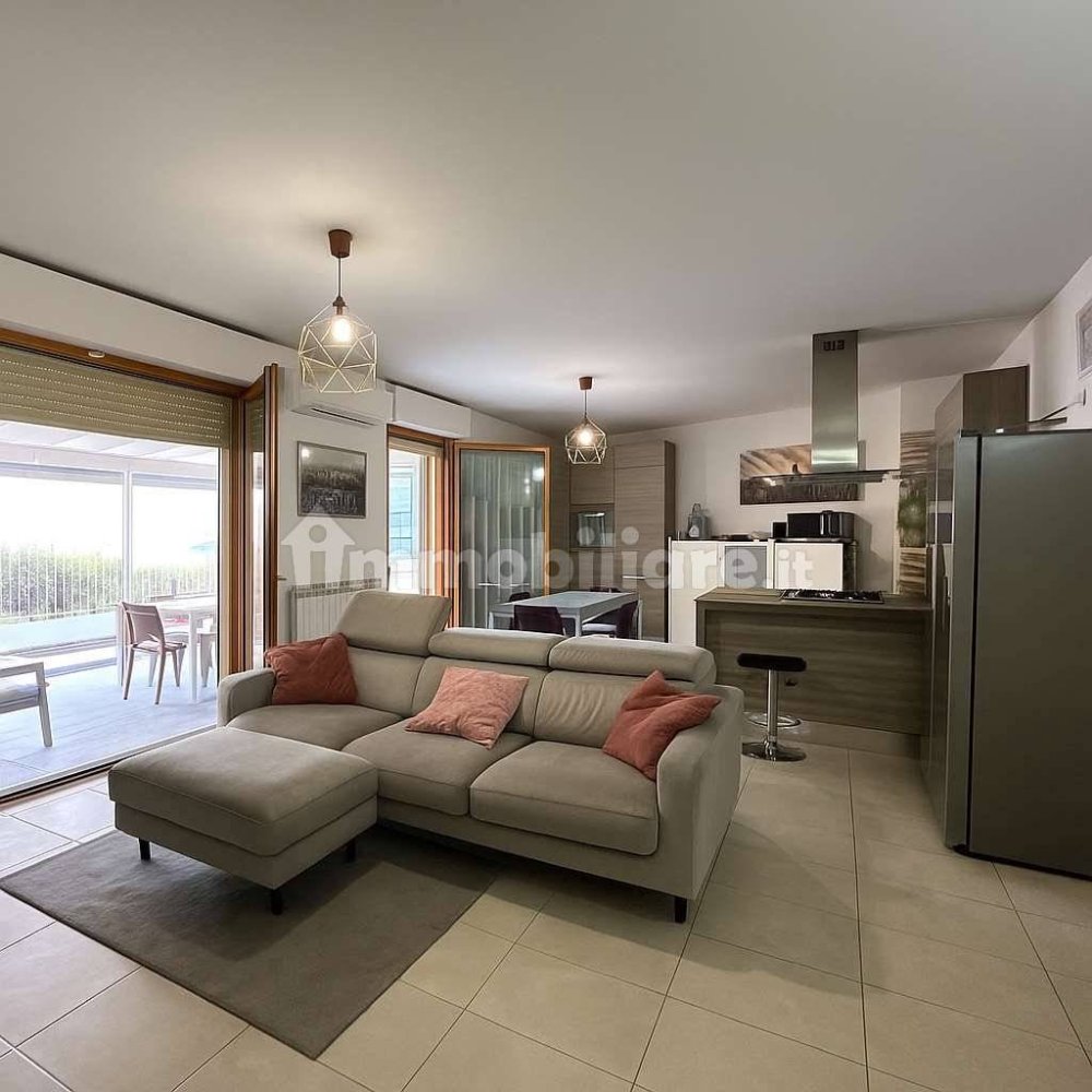 5 rooms Apartment in Maiolati Spontini, Italy No. 321287