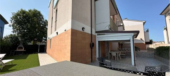 5 rooms Apartment in Maiolati Spontini, Italy No. 321287 25