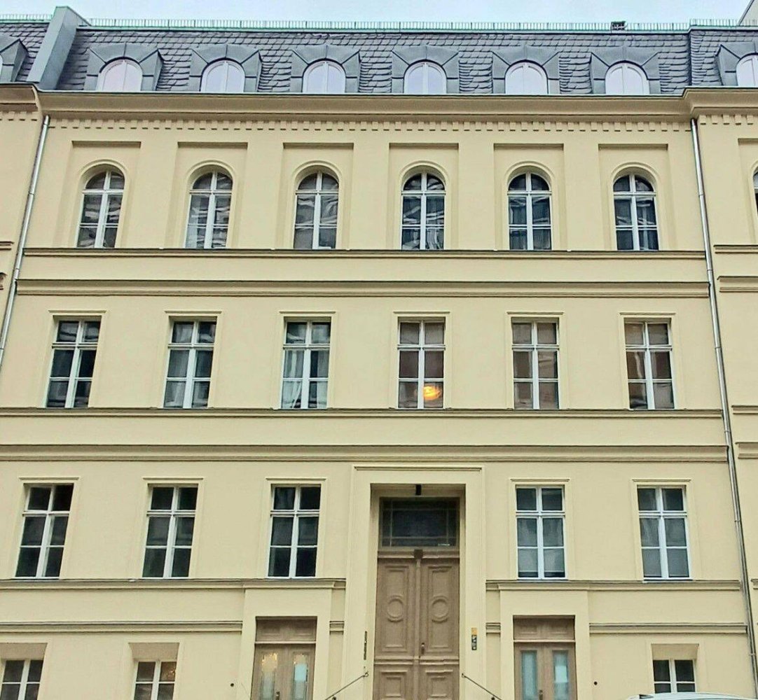 3 bedrooms Apartment in Mitte, Germany No. 217645