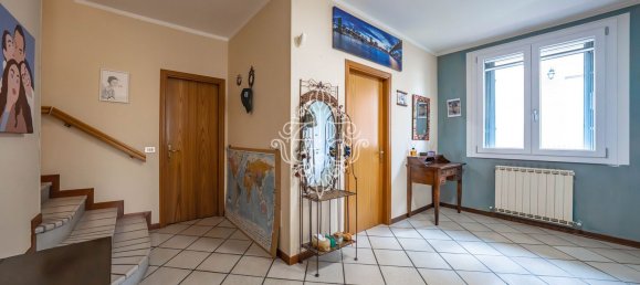 8 bedrooms House in Ravenna, Italy No. 311521 18