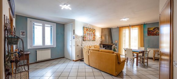 8 bedrooms House in Ravenna, Italy No. 311521 15