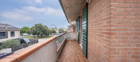 8 bedrooms House in Ravenna, Italy No. 311521 33