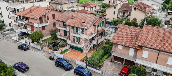 8 bedrooms House in Ravenna, Italy No. 311521 4