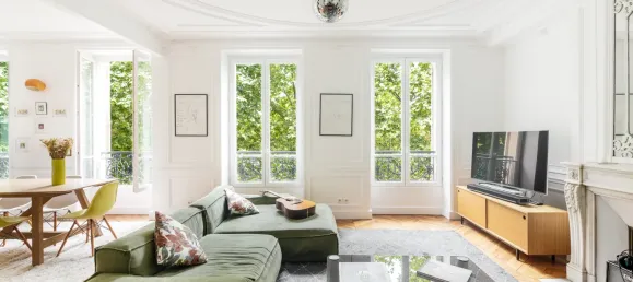 3 bedrooms Apartment in Paris, France No. 352941 3