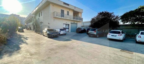 3 rooms Warehouse in Altamura, Italy No. 21075 2