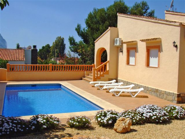 Вилла с 3 спальнями в Кальпе, Испания № 15226