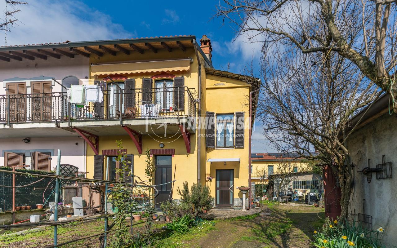 Apartamento de 4 divisões em Cisliano, Italy N.º 40320