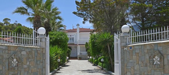 5 bedrooms Villa in Megara, Greece No. 1944 2