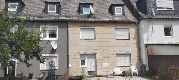 Moradia em banda de 6 divisões em Hof, Germany N.º 153603 2