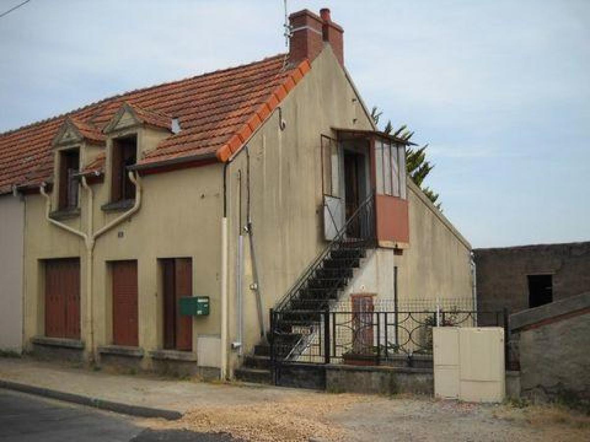 3 Schlafzimmer Haus in Commentry, France, Nr. 10786