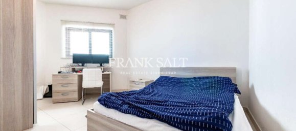 Квартира с 3 спальнями в Сент-Джулианс, Мальта № 2105 7