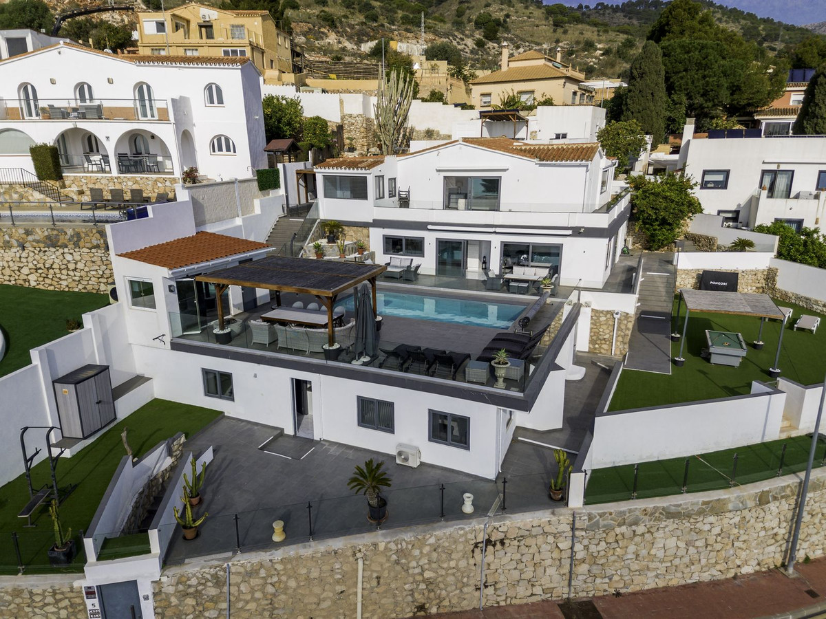 Villa de 6 dormitorios en Benalmádena, Spain No. 40683
