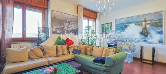 Casa de 4 habitaciónes en Coriano, Italy No. 176047 2