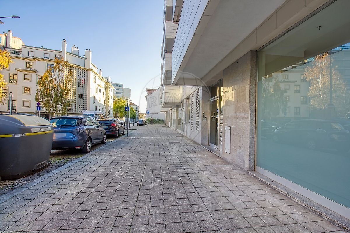  عقار تجاري في Porto, Portugal 699متر مربع رقم 195049