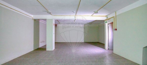 Gewerbliche Immobilie in Porto, Portugal 699m², Nr. 195049 6