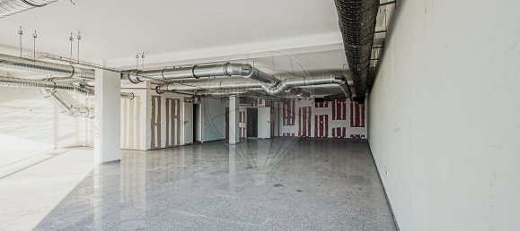 Gewerbliche Immobilie in Porto, Portugal 699m², Nr. 195049 12