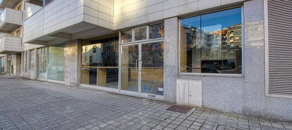 Gewerbliche Immobilie in Porto, Portugal 699m², Nr. 195049 2