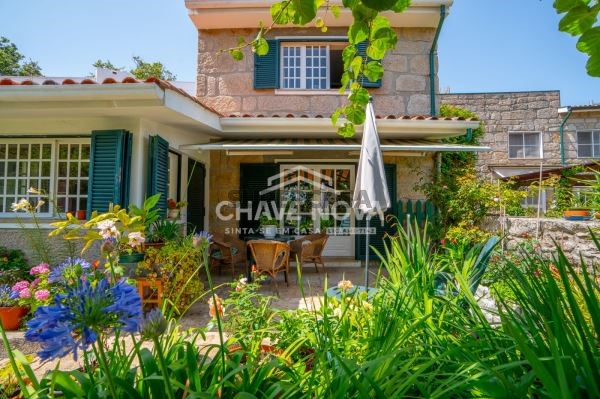 4 غرف نوم منزل في Maia, Portugal رقم 282645