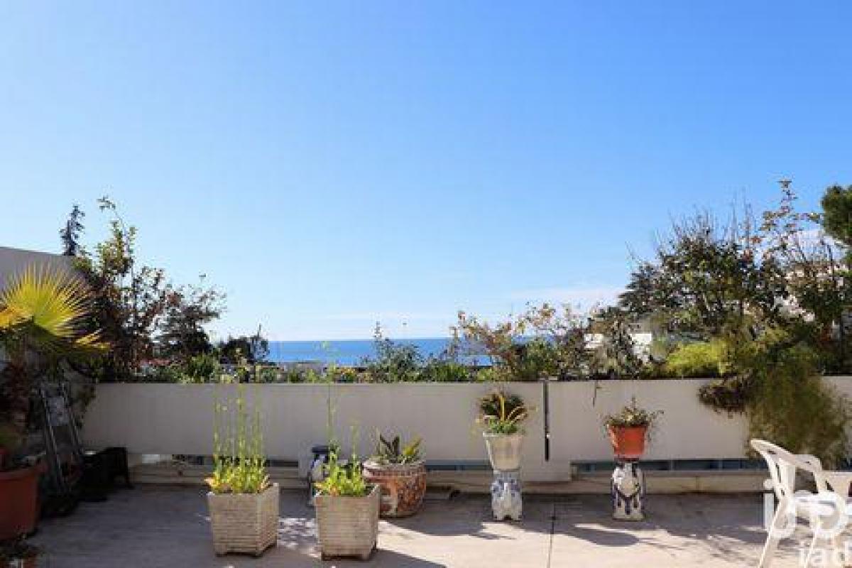 2 bedrooms Condo in Cannes, France No. 2424
