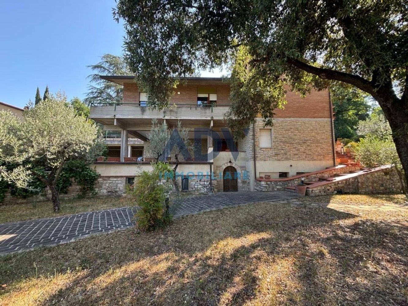 9 bedrooms Villa in Assisi, Italy No. 376464