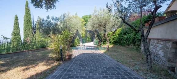 9 bedrooms Villa in Assisi, Italy No. 376464 6