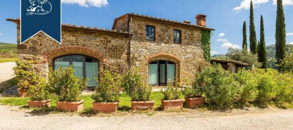 Propiedad comercial de 7 dormitorios en Gaiole in Chianti, Italy No. 230219 7