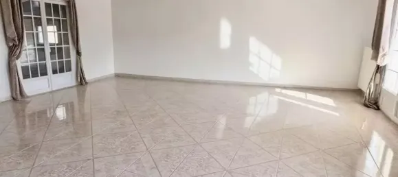 Villa de 3 dormitorios en Chalons-en-Champagne, France No. 351948 16