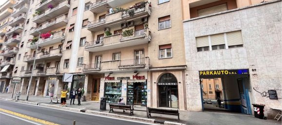 Коммерческая недвижимость 126м² в Рим, Италия № 265751 11