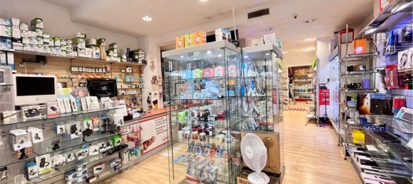 Коммерческая недвижимость 126м² в Рим, Италия № 265751 3