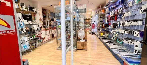 Коммерческая недвижимость 126м² в Рим, Италия № 265751 4