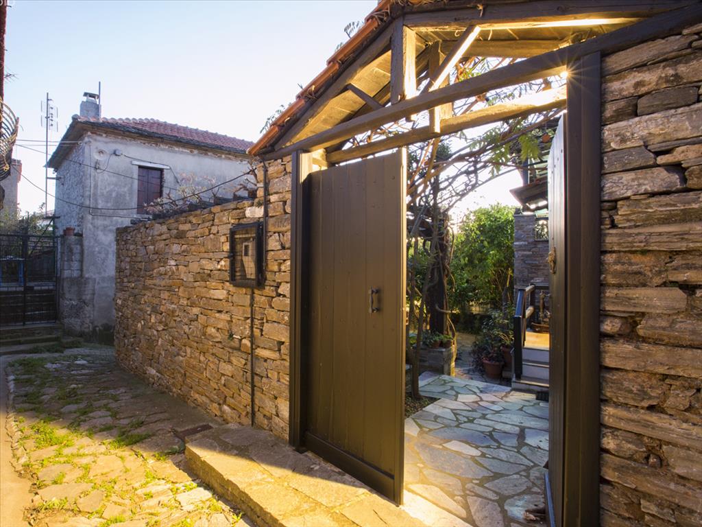 Коммерческая недвижимость с 2 спальнями в Магнисия, Греция № 5621