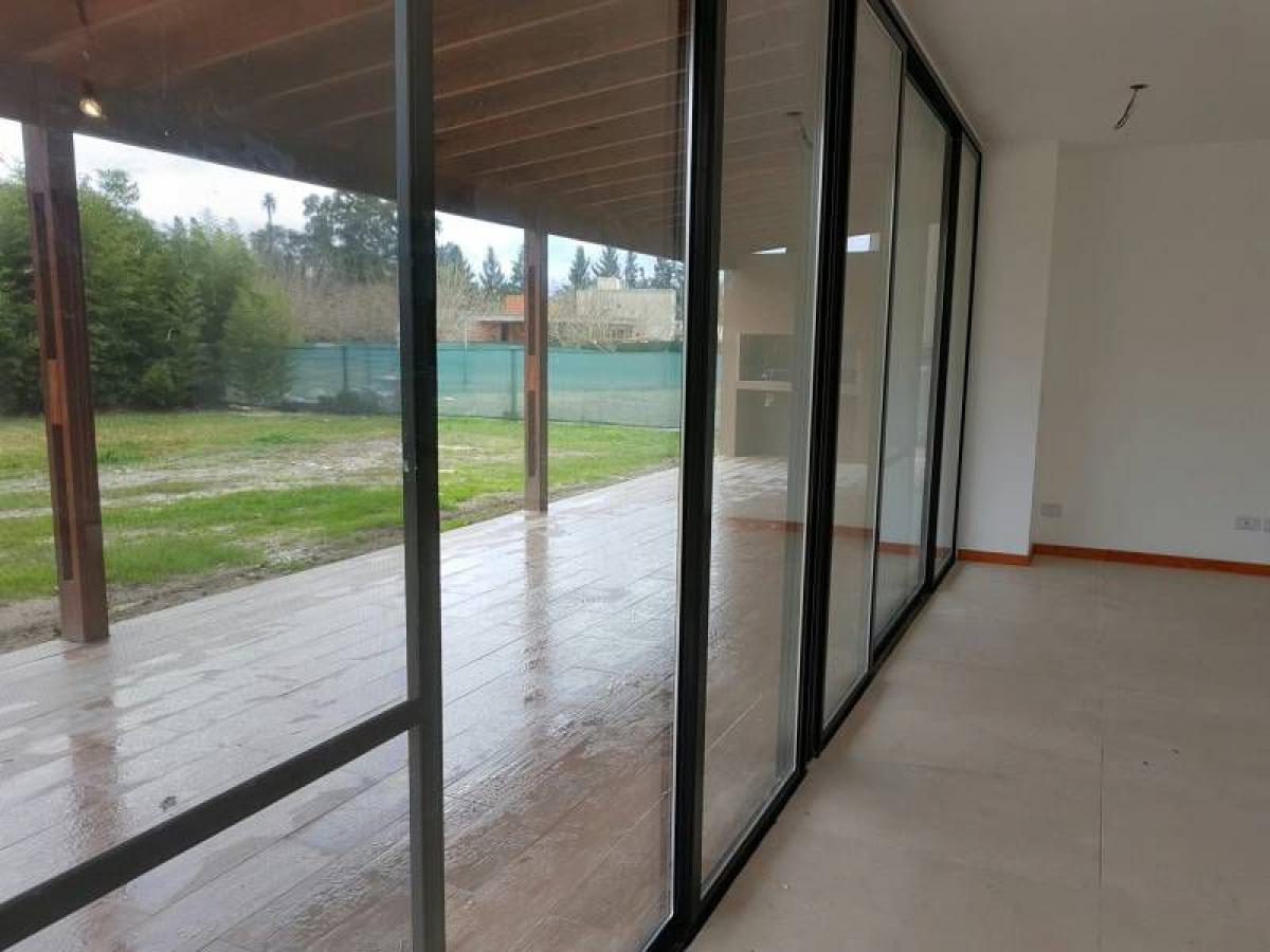 3 غرف نوم منزل في Tigre, Argentina رقم 97745