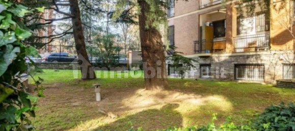 2 bedrooms Apartment in Milan, Italy No. 267730 18