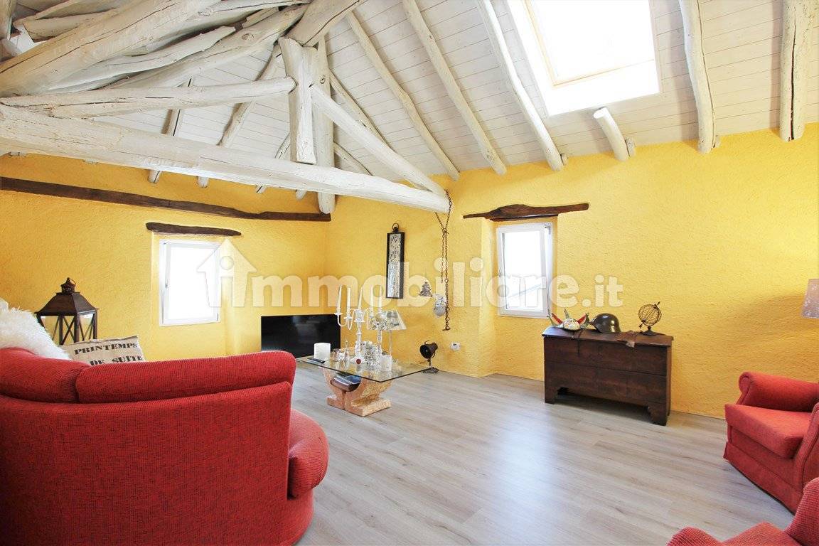 3 Schlafzimmer Haus in San Siro, Italy, Nr. 81390