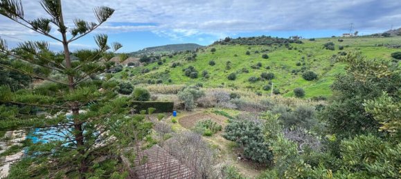 4 Schlafzimmer Villa in Estepona, Spain, Nr. 32398 8