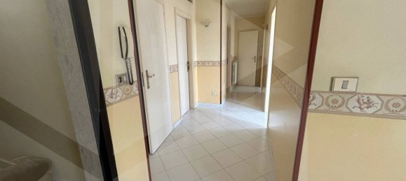 Квартира с 4 комнатами в Чериньола, Италия № 22834 5