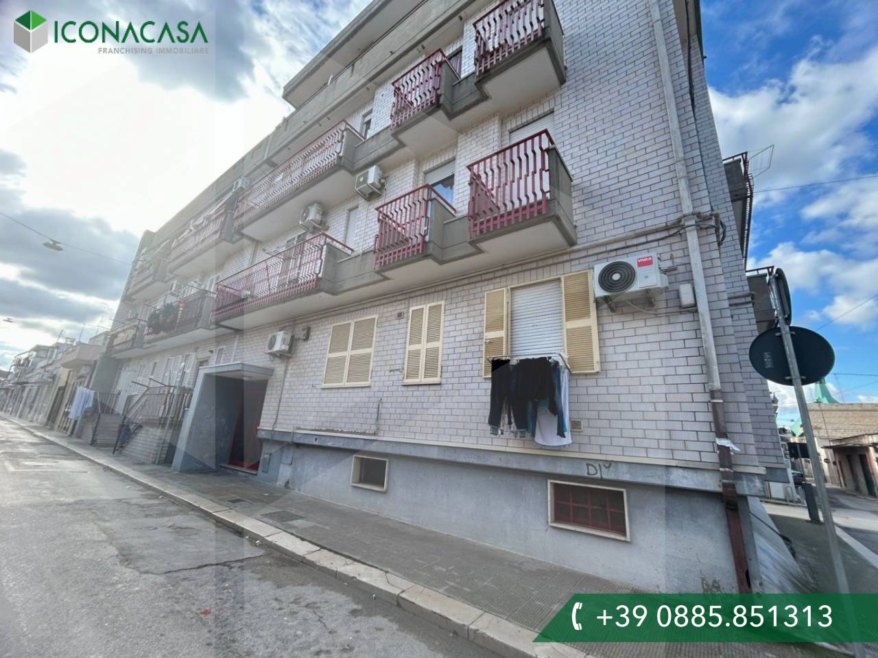 Квартира с 4 комнатами в Чериньола, Италия № 22834