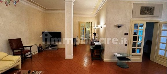 3 bedrooms Penthouse in Mantua, Italy No. 243856 9